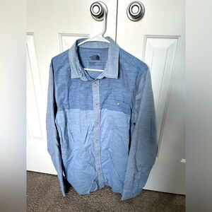 The North Face Men’s Large Long Sleeve Button up button down shirt